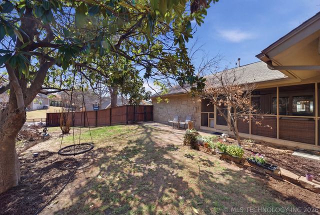 7135 S Columbia Avenue, Tulsa, OK 74136