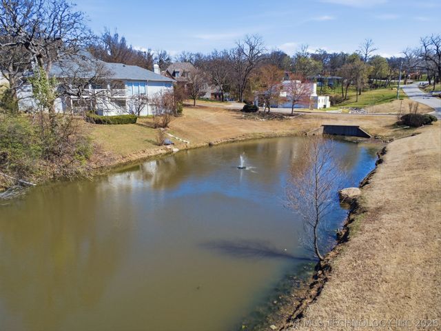7135 S Columbia Avenue, Tulsa, OK 74136