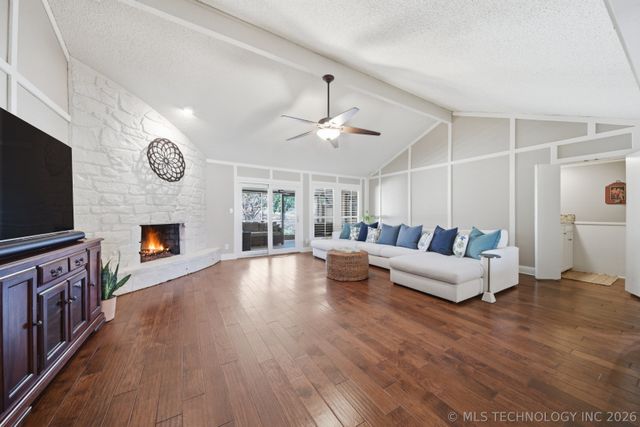 7135 S Columbia Avenue, Tulsa, OK 74136