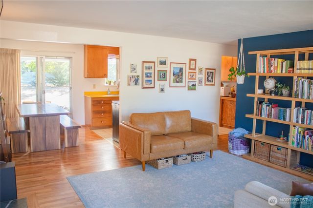 650 Jefferson Avenue NE, Renton, WA 98056