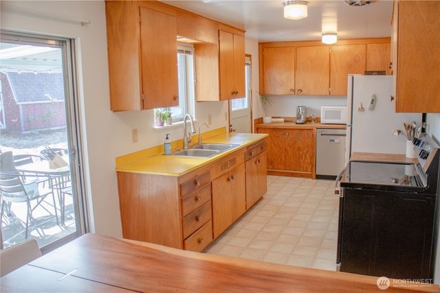 650 Jefferson Avenue NE, Renton, WA 98056