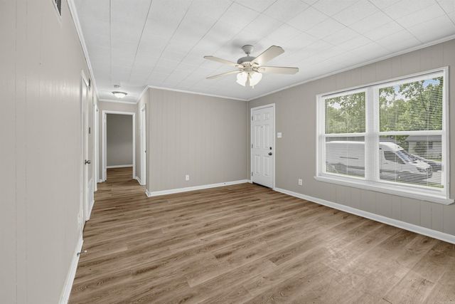 16 Sheffield Drive, Little Rock, AR 72209