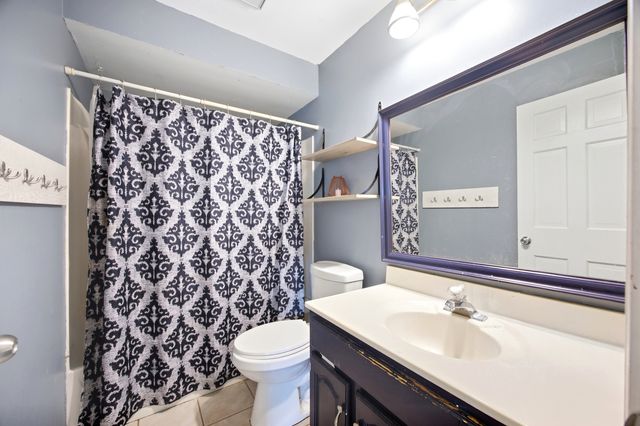 1419 N Madlock Court, Elgin, IL 60123
