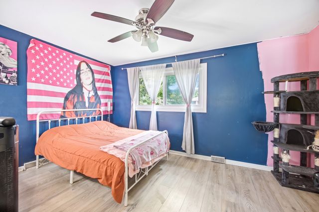 1419 N Madlock Court, Elgin, IL 60123