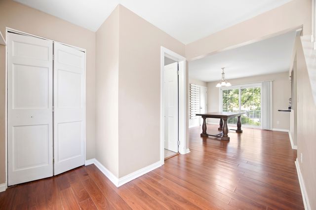 1419 N Madlock Court, Elgin, IL 60123