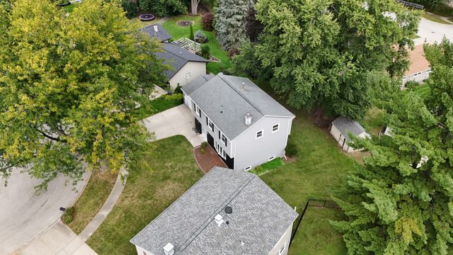 1419 N Madlock Court, Elgin, IL 60123