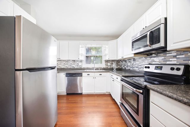 1419 N Madlock Court, Elgin, IL 60123