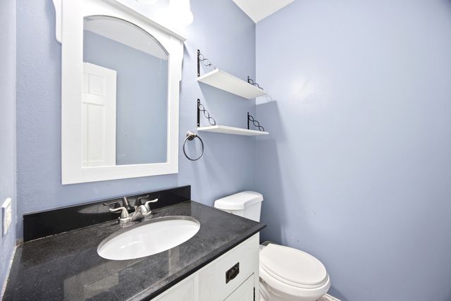 1419 N Madlock Court, Elgin, IL 60123