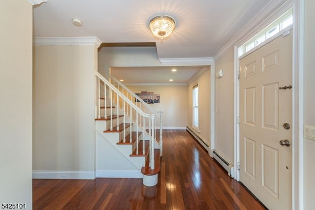 7 Fernwood Trl, Mountain Lakes Boro, NJ 07046