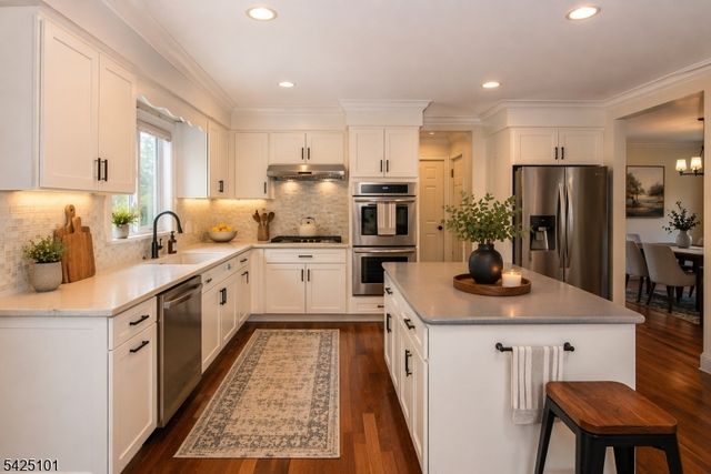 7 Fernwood Trl, Mountain Lakes Boro, NJ 07046