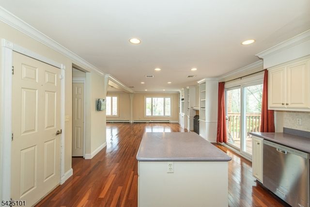 7 Fernwood Trl, Mountain Lakes Boro, NJ 07046