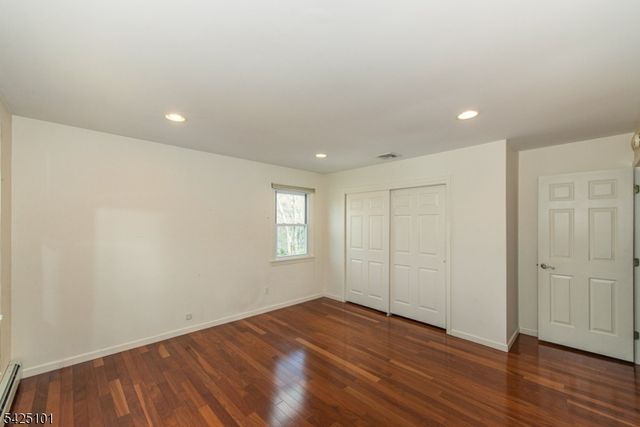 7 Fernwood Trl, Mountain Lakes Boro, NJ 07046