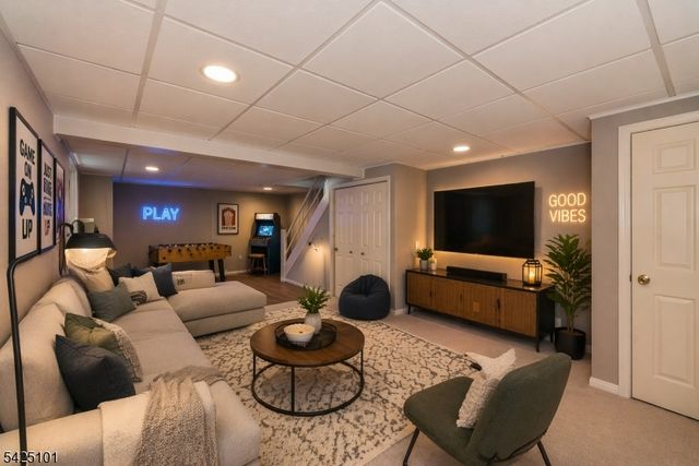 7 Fernwood Trl, Mountain Lakes Boro, NJ 07046