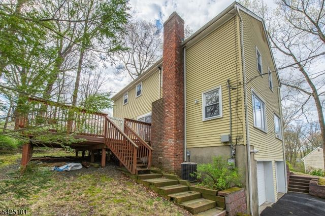 7 Fernwood Trl, Mountain Lakes Boro, NJ 07046