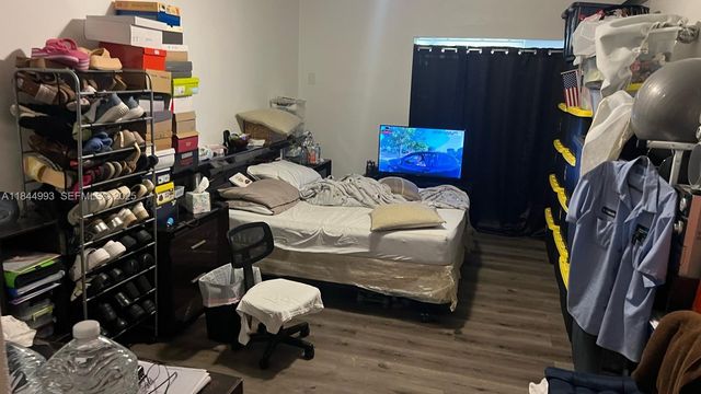 19080 NE 3rd Court 307, Miami, FL 33179