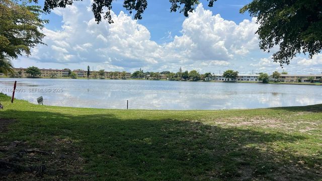 19080 NE 3rd Court 307, Miami, FL 33179