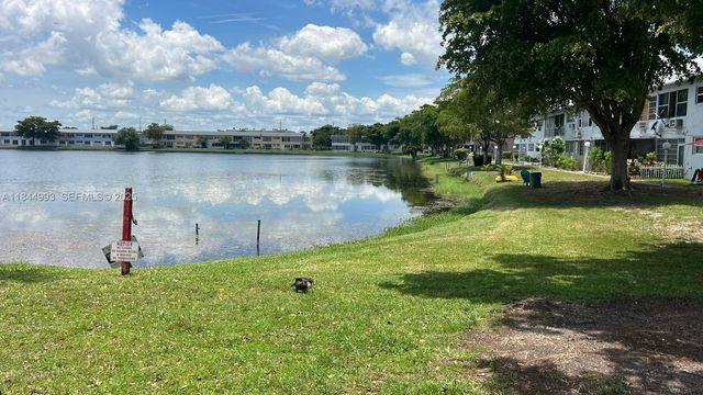 19080 NE 3rd Court 307, Miami, FL 33179