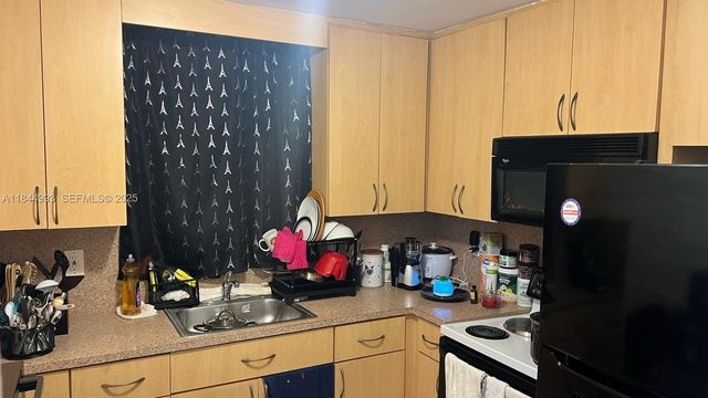 19080 NE 3rd Court 307, Miami, FL 33179