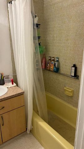 19080 NE 3rd Court 307, Miami, FL 33179