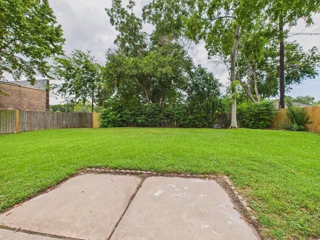 5814 Fontenelle Drive, Houston, TX 77035