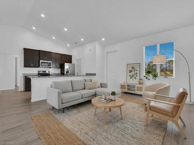 4129 Andalusia BLVD, Cape Coral, FL 33909