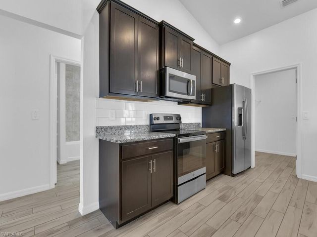 4129 Andalusia BLVD, Cape Coral, FL 33909