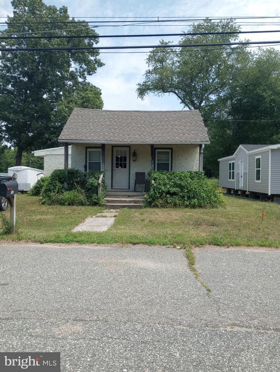 132 EAST BLVD, Glassboro, NJ 08028