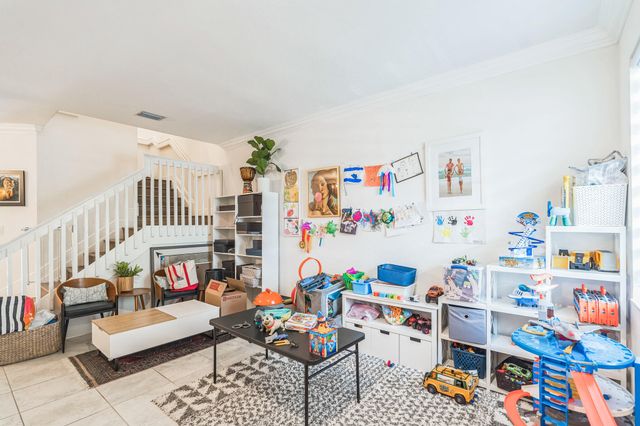 230 NE 208th Terrace 230, North Miami Beach, FL 33179