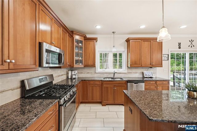 5 Jared Place, Mount Olive Township, NJ 07828