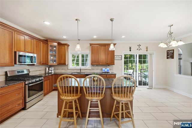 5 Jared Place, Mount Olive Township, NJ 07828