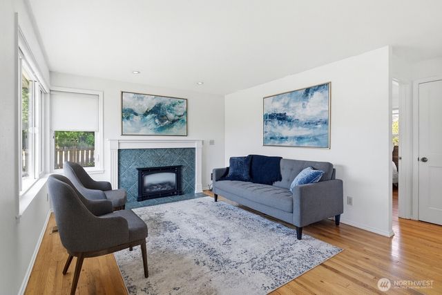 3514 SW Manning Street, Seattle, WA 98126