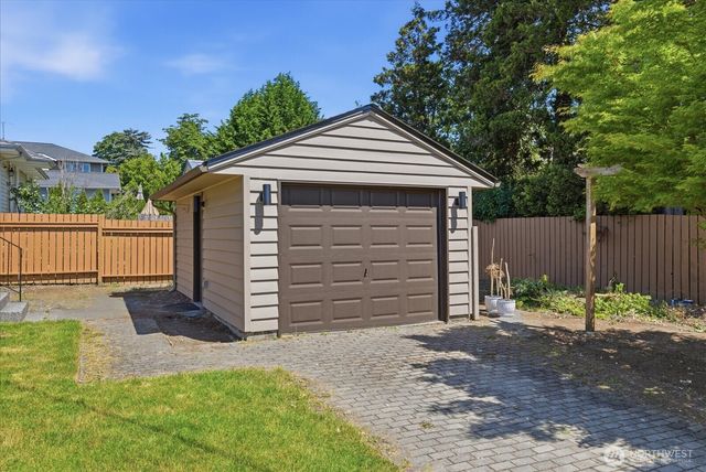 3514 SW Manning Street, Seattle, WA 98126