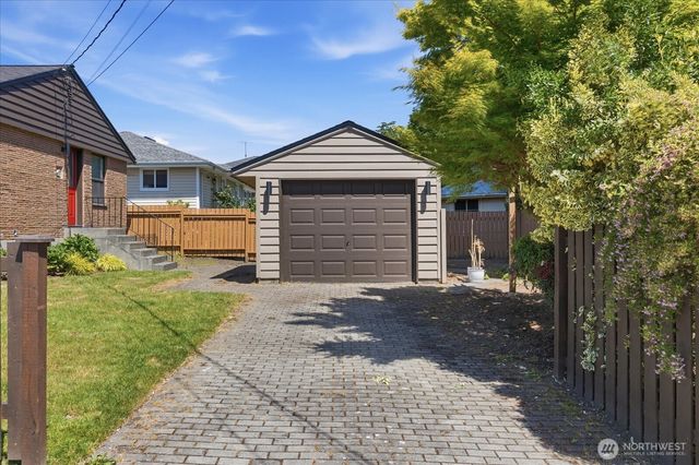 3514 SW Manning Street, Seattle, WA 98126