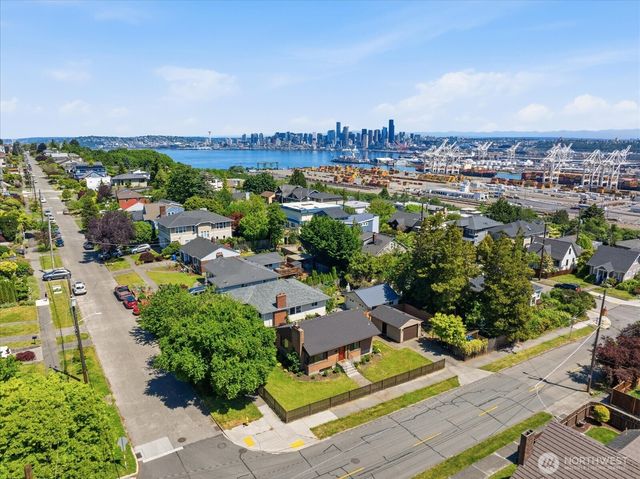 3514 SW Manning Street, Seattle, WA 98126