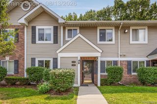 31444 Orchard Creek, Farmington Hills, MI 48334