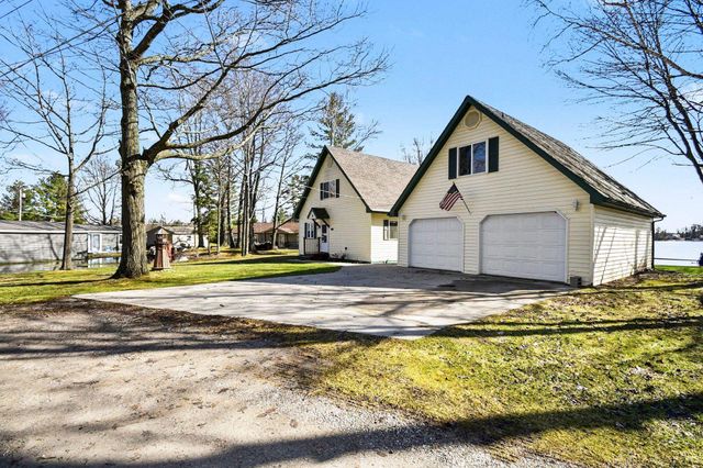 5986 Birchwood Drive, Hale, MI 48739