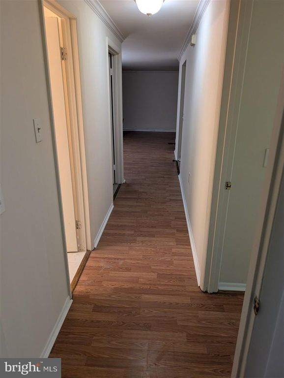 Image 13 of property listing at 18022 CHALET DR #27-103, Germantown, MD 20874