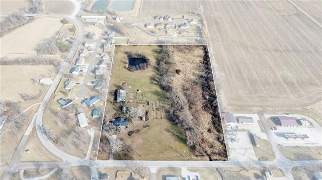 24511 S State Route K Highway, East Lynne, MO 64743