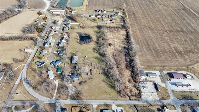 24511 S State Route K Highway, East Lynne, MO 64743