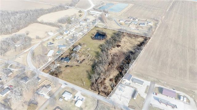 24511 S State Route K Highway, East Lynne, MO 64743