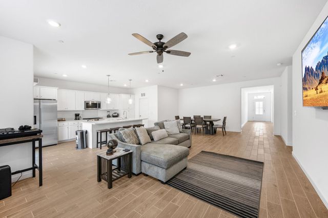 4457 Joaquin Avenue, Clovis, CA 93619