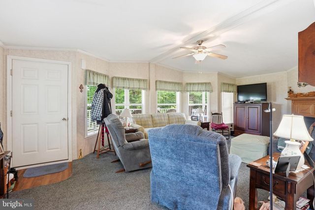 1065 PINE CIR, Telford, PA 18969