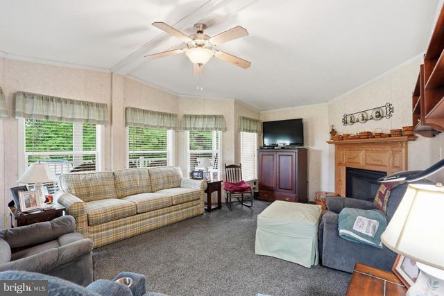 1065 PINE CIR, Telford, PA 18969