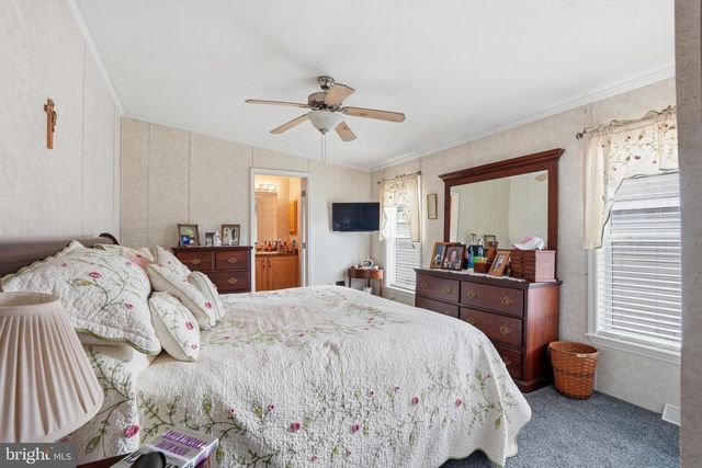 1065 PINE CIR, Telford, PA 18969