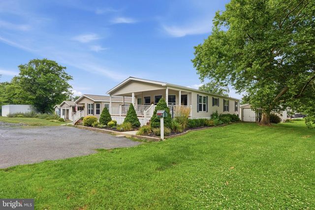 1065 PINE CIR, Telford, PA 18969