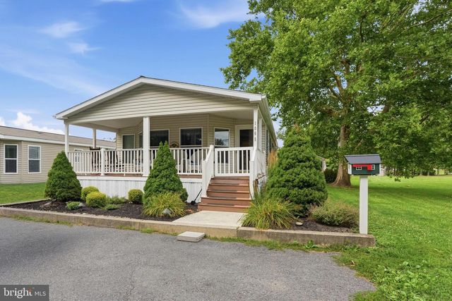 1065 PINE CIR, Telford, PA 18969