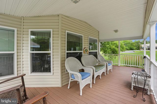 1065 PINE CIR, Telford, PA 18969