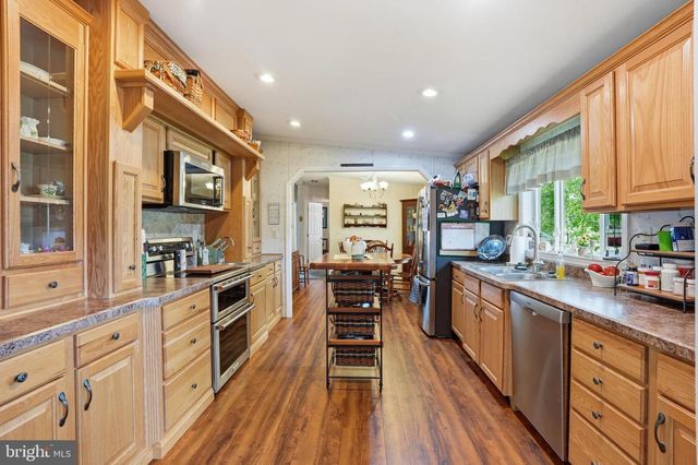 1065 PINE CIR, Telford, PA 18969