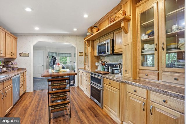 1065 PINE CIR, Telford, PA 18969