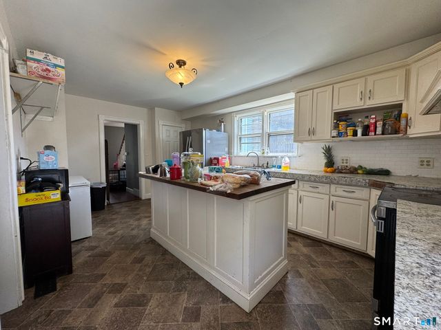 350 High Street, Naugatuck, CT 06770